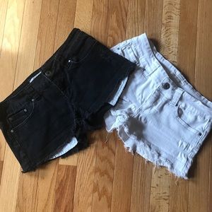 2 Forever 21 shorts